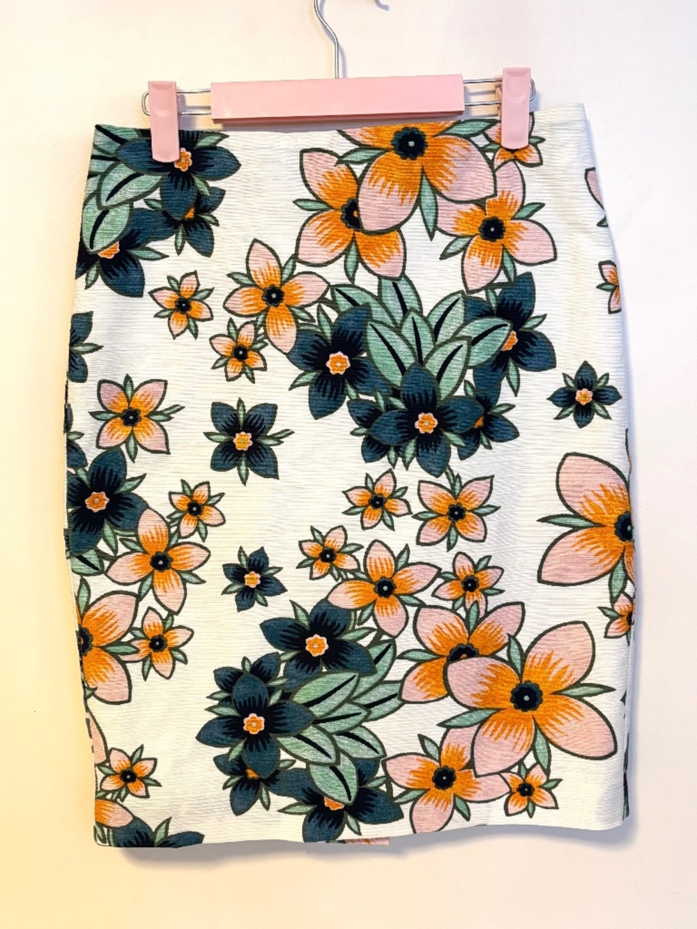 Ann Taylor Work Knee Length Pencil Skirt Cream Orange Green Floral Womens Size 2